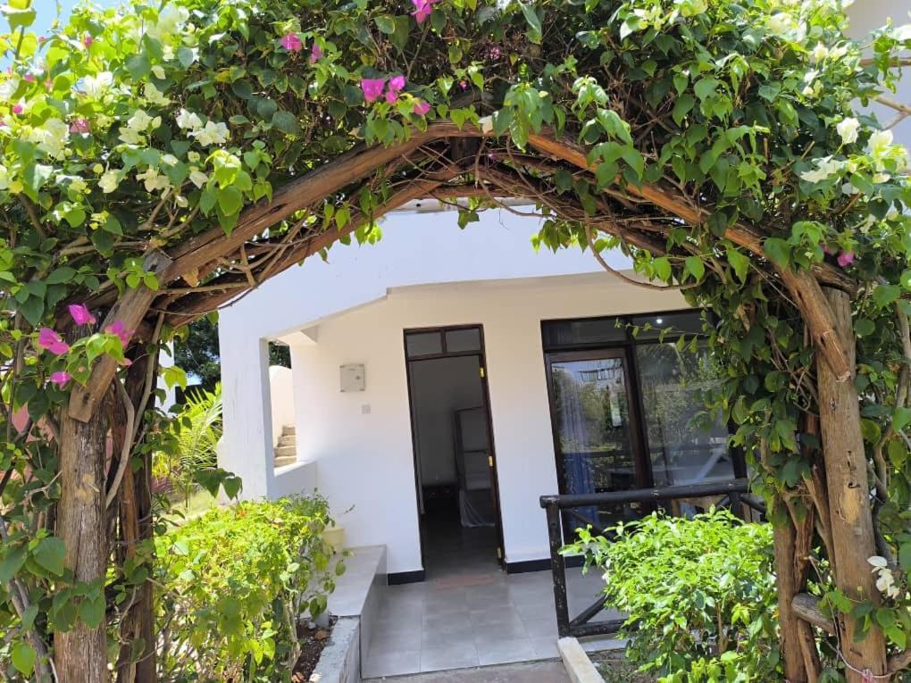 Villa Majani Breeze à Nungwi Extérieur photo